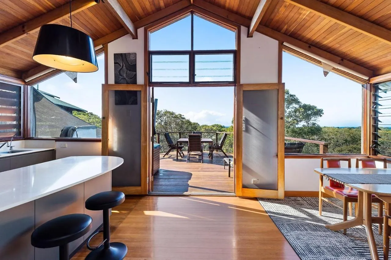 The Oasis Apartments And Treetop Houses Byron Bay