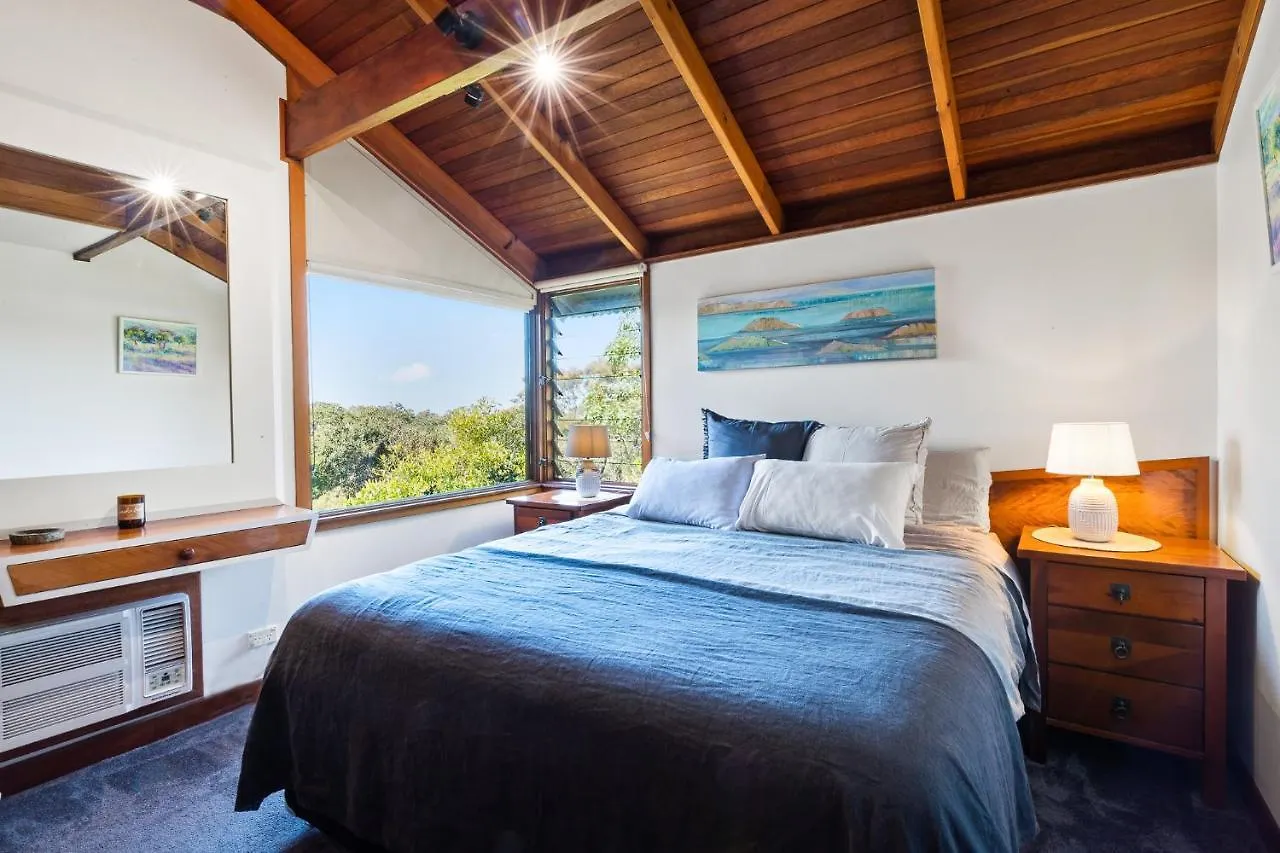 The Oasis Apartments And Treetop Houses Byron Bay