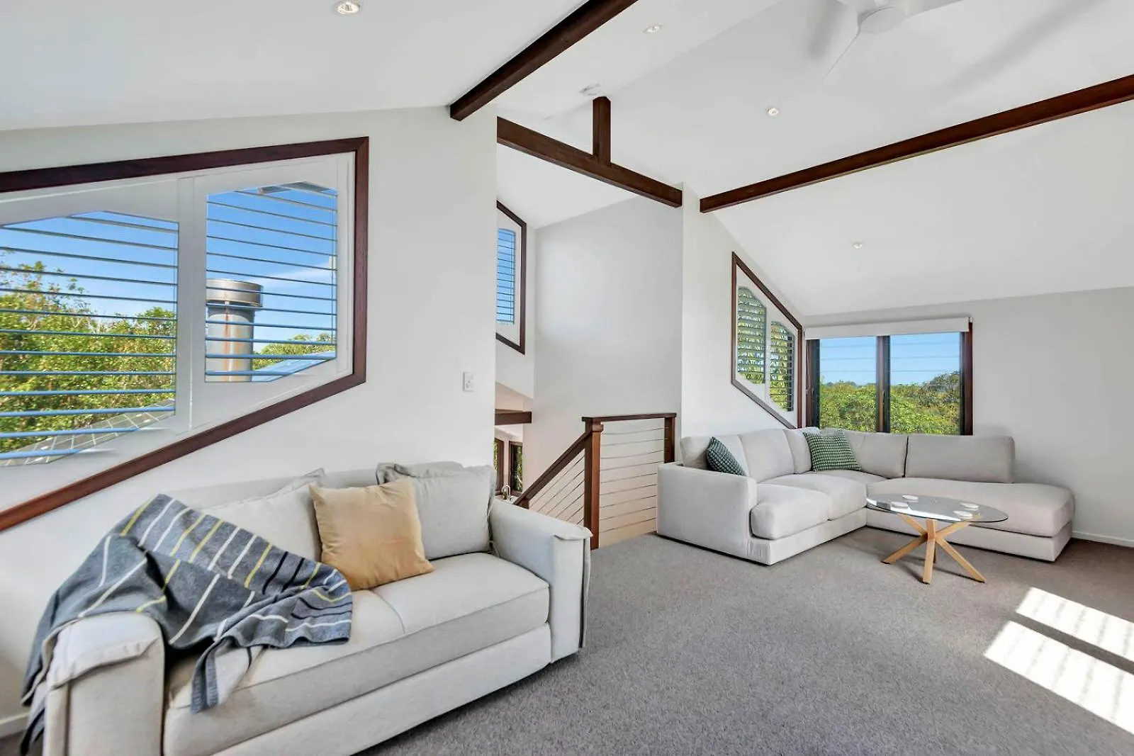 *** Apart-hotel The Oasis Apartments And Treetop Houses Byron Bay Austrália