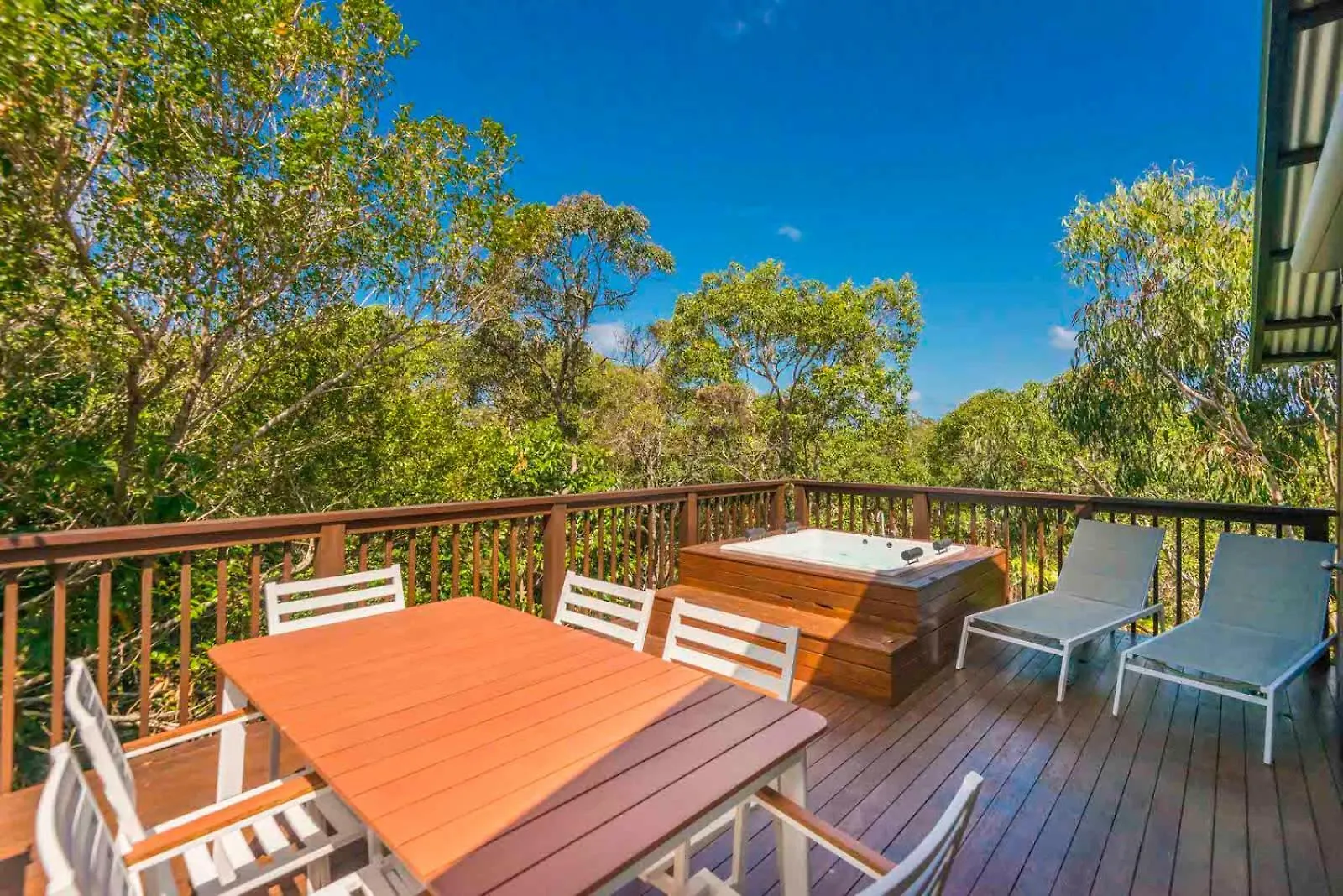 The Oasis Apartments And Treetop Houses Byron Bay Austrália