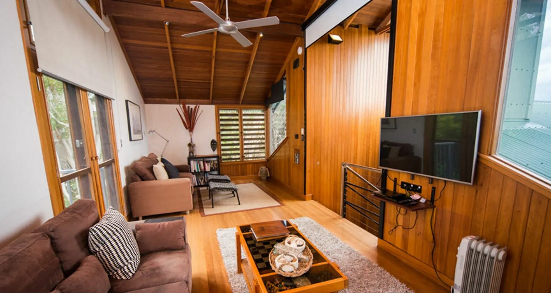 The Oasis Apartments And Treetop Houses Byron Bay Aparthotel