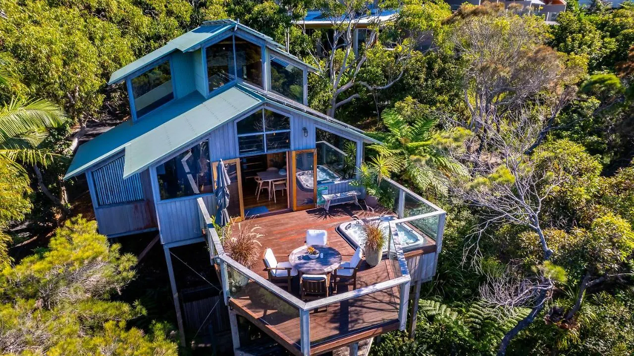 The Oasis Apartments And Treetop Houses Byron Bay Aparthotel