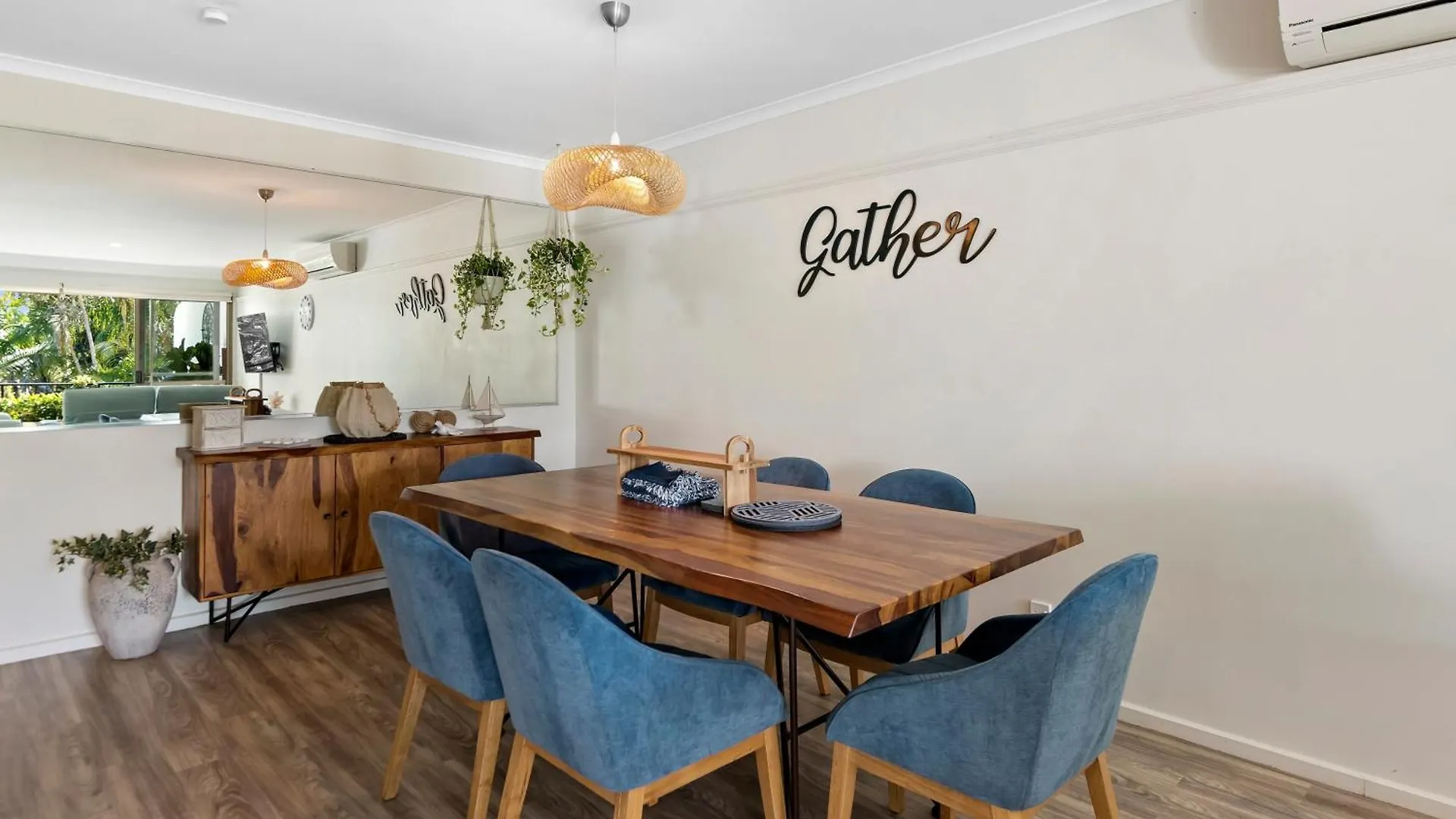 The Oasis Apartments And Treetop Houses Byron Bay Aparthotel