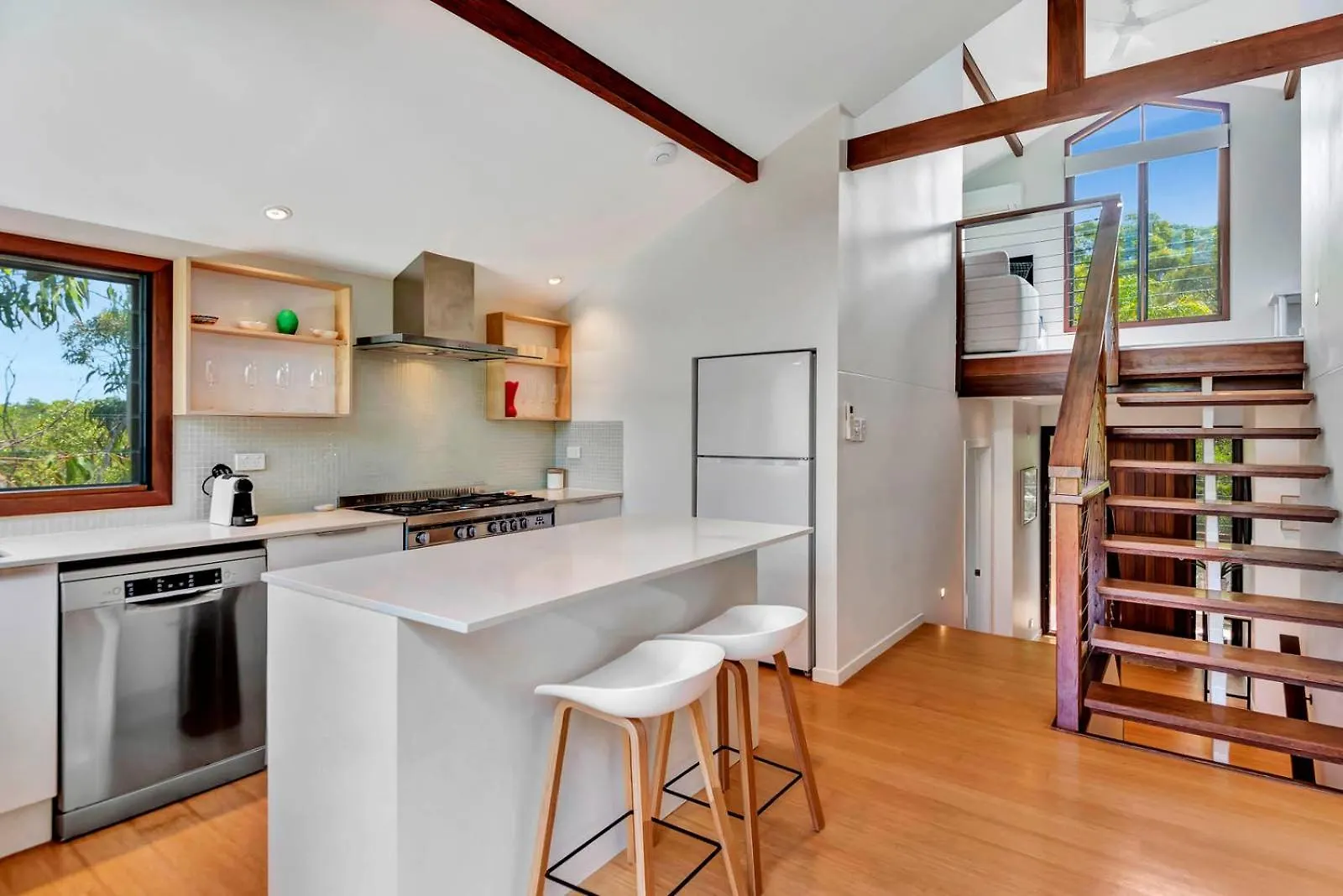 The Oasis Apartments And Treetop Houses Byron Bay 3*,  Australia