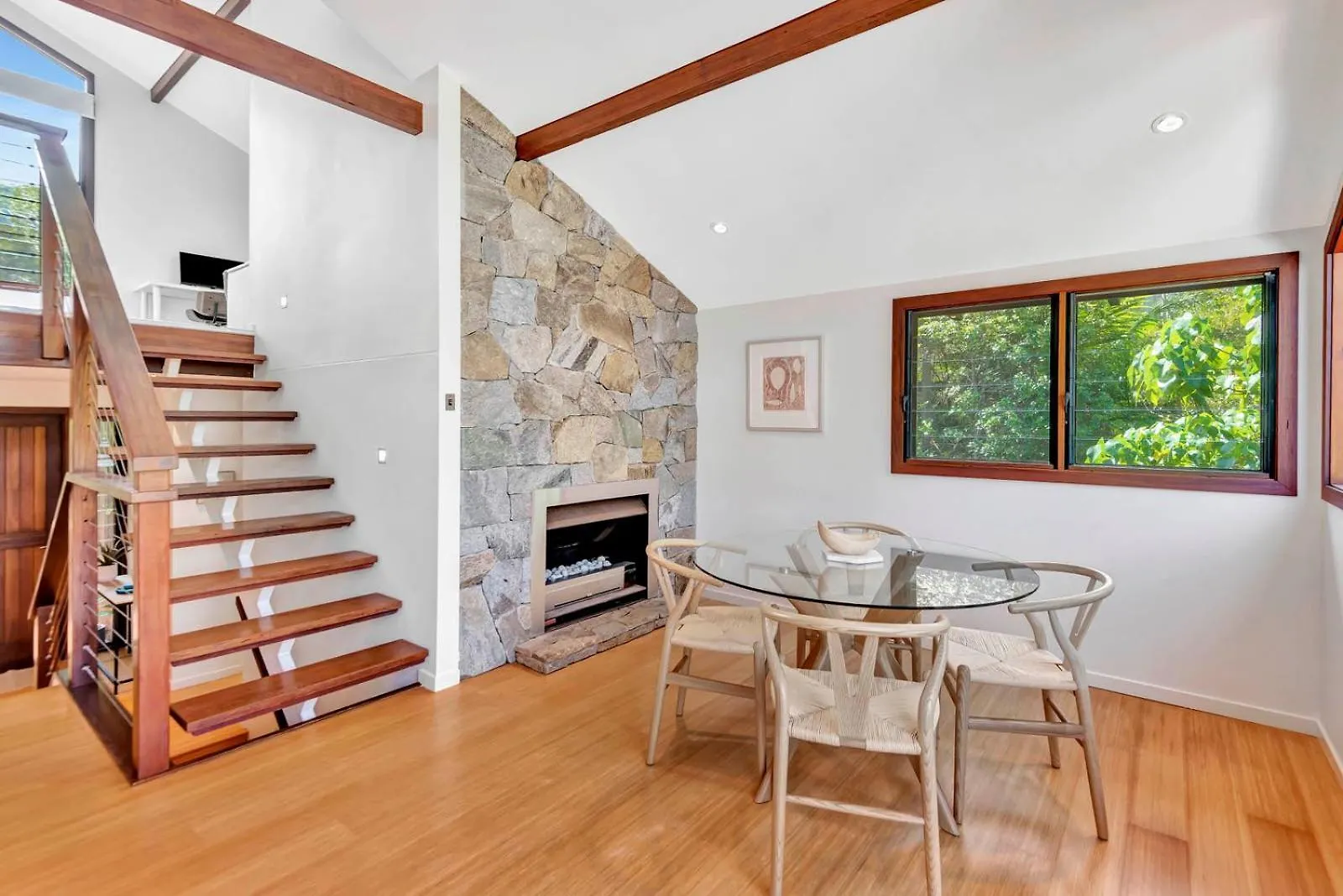 The Oasis Apartments And Treetop Houses Byron Bay Aparthotel