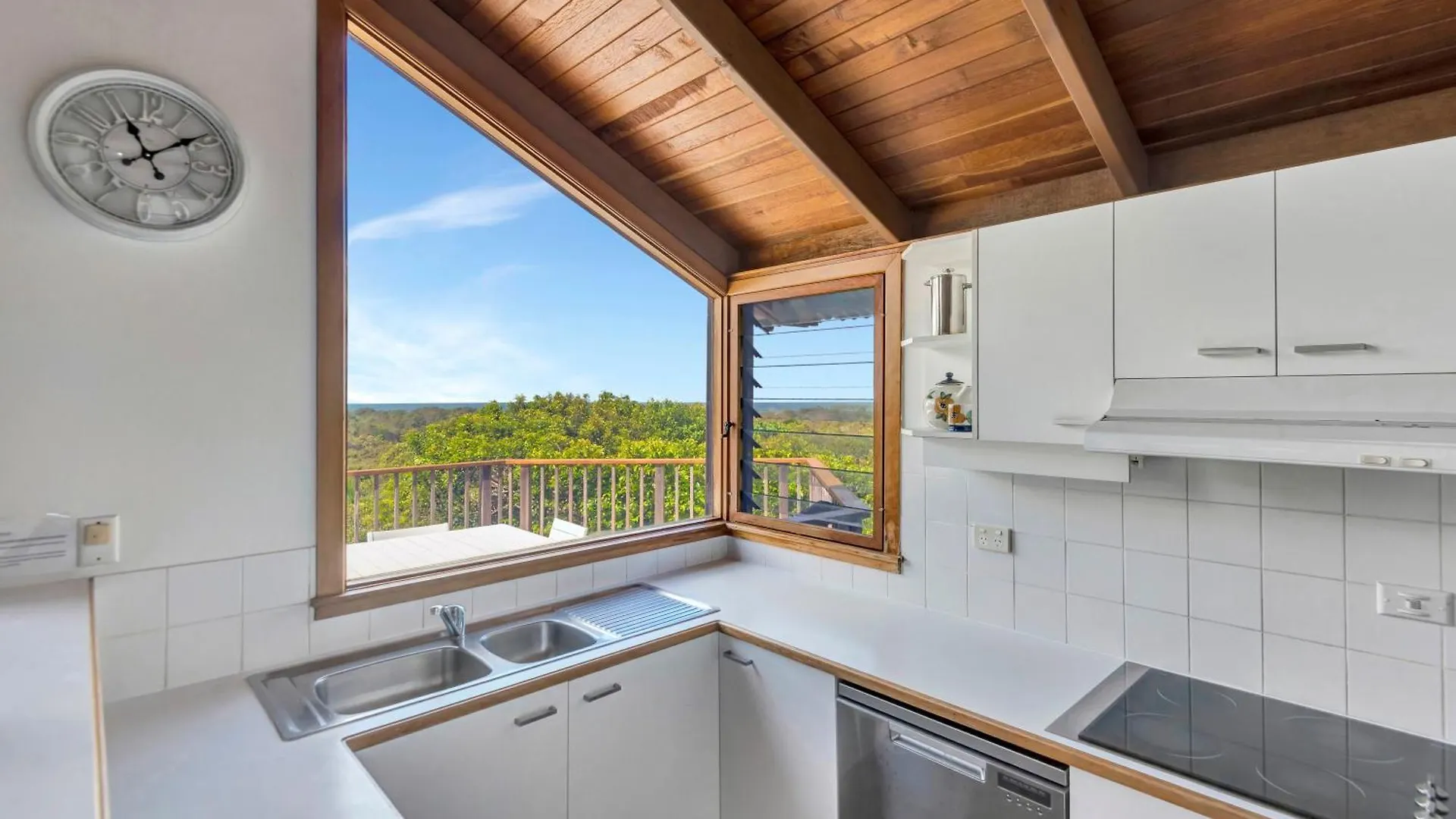 The Oasis Apartments And Treetop Houses Byron Bay 3*,